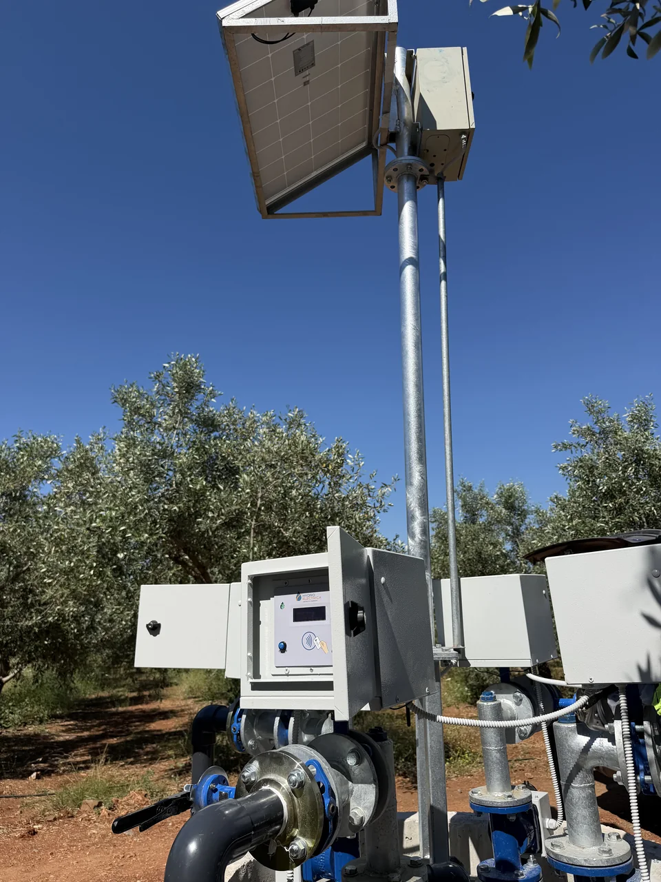 Φωτοβολταϊκό πάνελ και υδροληψίες